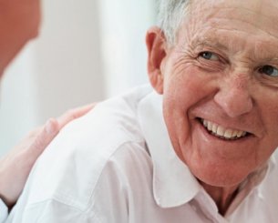 Как подобрать слуховой аппарат пожилому человеку?